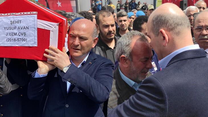 Bakan Soylu Osmaniye’de şehit cenazesine katıldı!