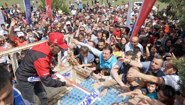 Kastamonu’da uçurtma şenliği izdihama dönüştü