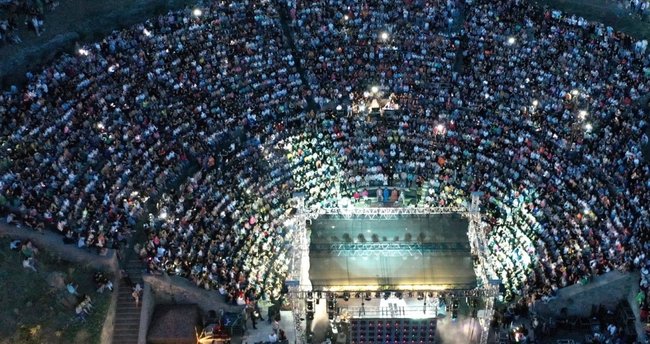 Bergama Kermes Festivali Finali’nde Sertab Erener’den muhteşem konser