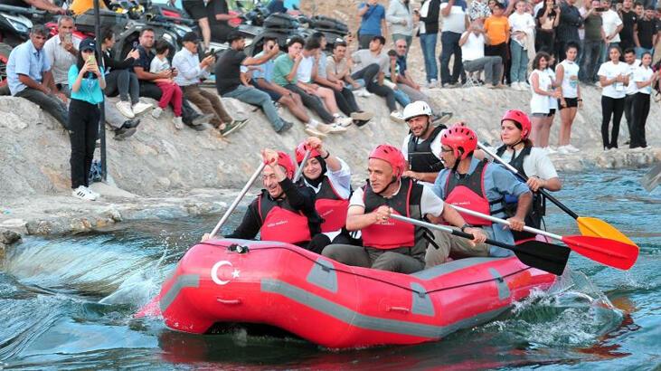 Cumhurbaşkanı Yardımcısı Oktay ve Bakan Kirişci Yozgat’ta rafting yaptı