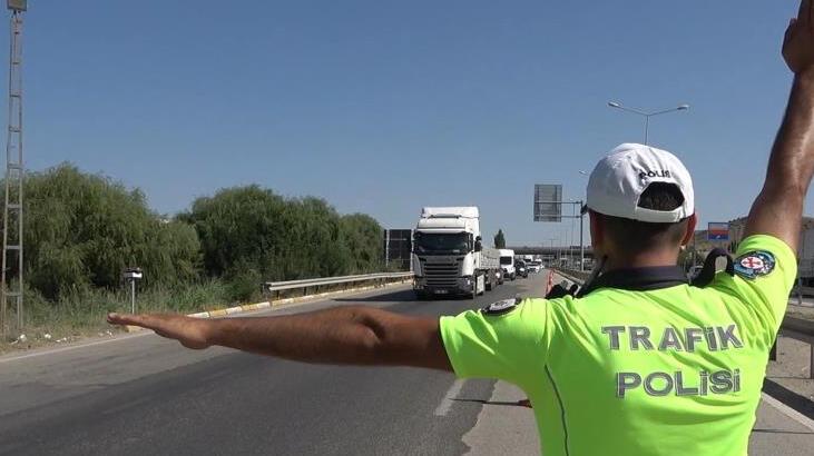 Tek tek durduruldu! 43 ilin geçiş güzergahında sıkı denetim