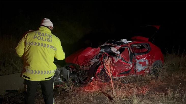 TIR’la otomobil çarpıştı: 4 kişi hayatını kaybetti