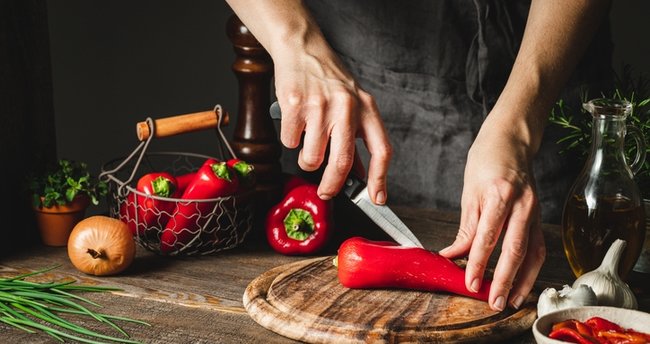 Eldeki Biber Acısı Nasıl Geçer? Ellerdeki Acı Biber Yanması Ne Zaman Geçer, Ne İyi Gelir? s1