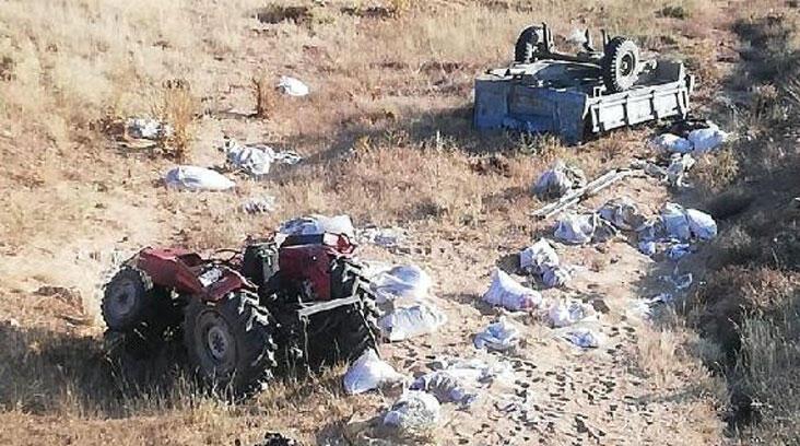 Niğde’de traktör şarampole devrildi: 2 ölü, 1 yaralı