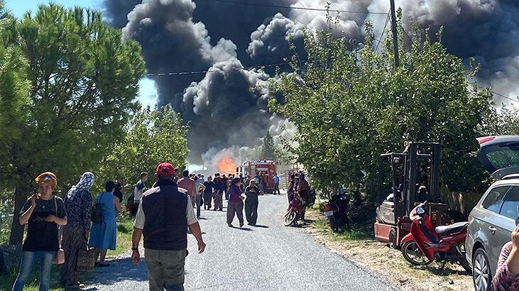 Manisa’da orman ürünleri fabrikasında yangın