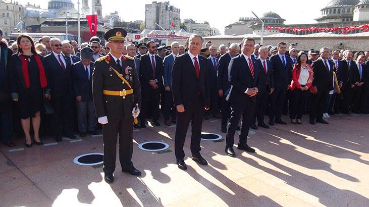 Taksim’de 29 Ekim töreni