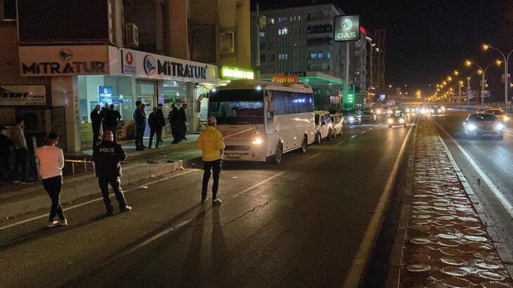 Midibüs şoförü, yolcu durağında silahlı saldırıya uğradı: Hayatını kaybetti