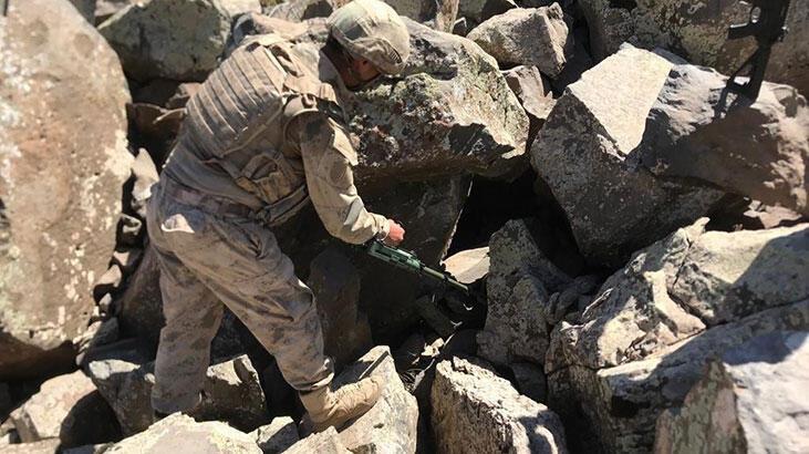 Terör örgütü PKK’dan kaçan bir terörist ikna yoluyla teslim oldu