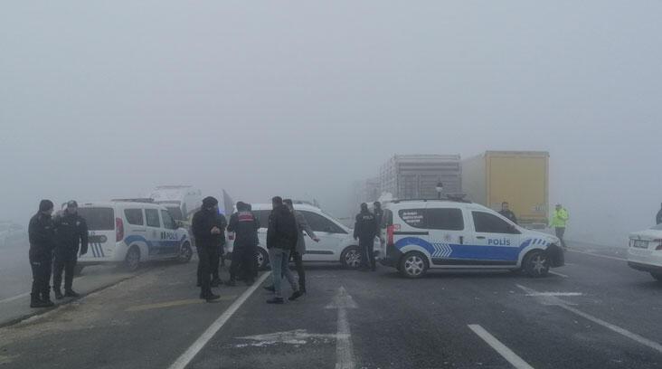 Askeri kamyonet TIR’a çarptı: 2 şehit , 2 yaralı