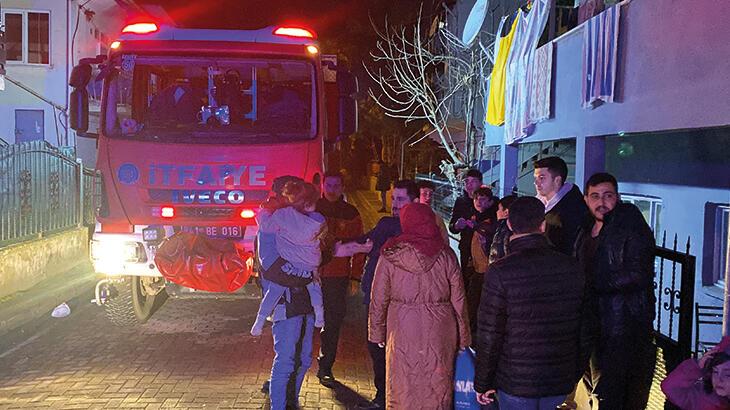 Ateşe dökülen yanıcı madde parladı, anne ve 2 çocuğu yaralandı