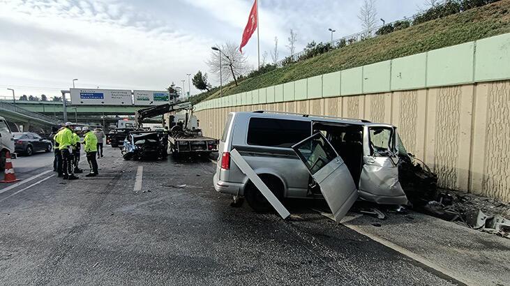 Eyüpsultan’da iki otomobilin çarpıştığı kazada 3 kişi yaralandı