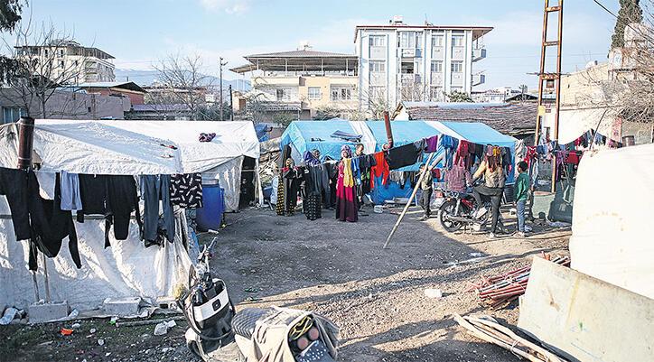 Deprem bölgesine YaşamHak merkezi