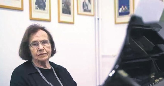 Ünlü piyanist Ayşegül Sarıca hayatını kaybetti