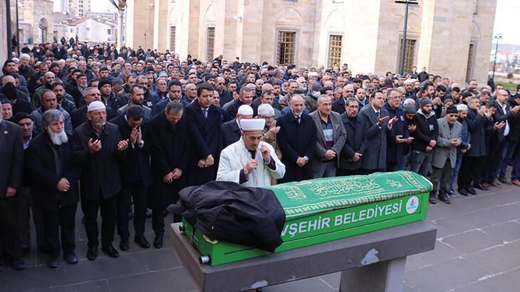 Tedavi gördüğü hastanede hayatını kaybeden SP İl Başkanı toprağa verildi