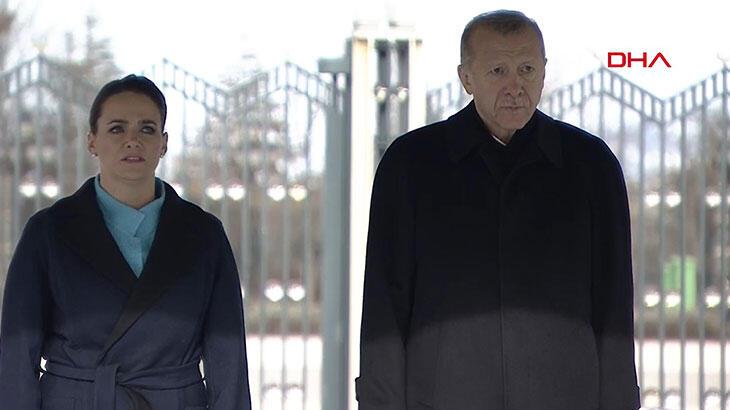 Macaristan Cumhurbaşkanı Ankara’da! Erdoğan resmi törenle karşıladı