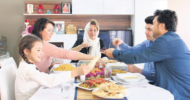 Çorba ile ana yemek arası 15 dakika mola verin