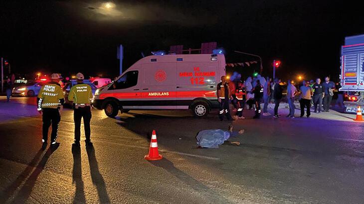 Adana’da, TIR’a arkadan çarpan motosikletli hayatını kaybetti