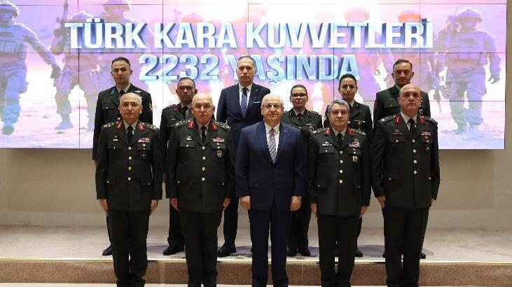 Kara Kuvvetleri Komutanı Avsever’den Bakan Güler’e ziyaret