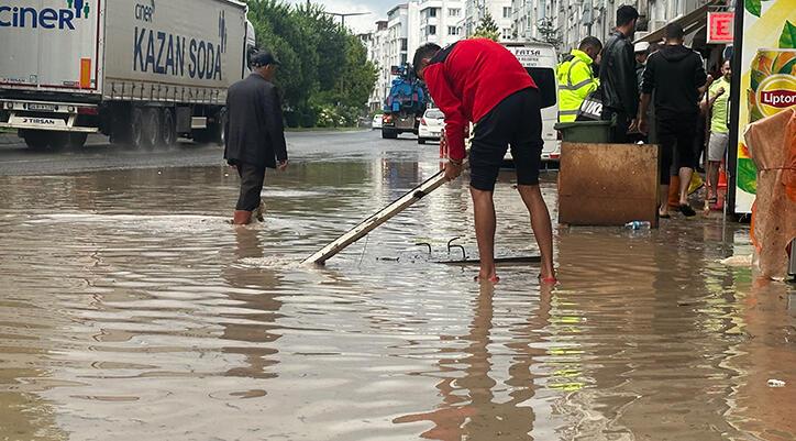 Fatsa’da sel! Kaybolan 1 kişiyi arama çalışmaları sürüyor