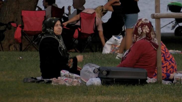 İstanbullu park ve sahillere akın etti! ‘Evlerde durulmuyor’