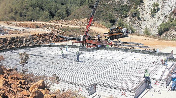 Yeni Hatay kayalar üstünde yükseliyor