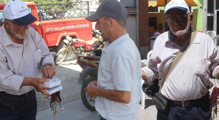 Tam 77 yaşında! 53 yıldır 7 çocuk büyütüp, evlendirmek için kilometrelerce yürüdü