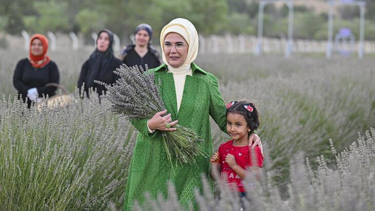 Emine Erdoğan’dan Ekolojik Köy’e ziyaret