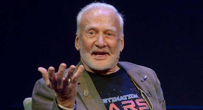 Buzz Aldrin’in, ‘Ay’a aslında hiç gitmedik’ dediğine dair haberler doğru çıkmadı