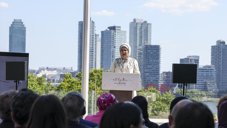 Emine Erdoğan: Türkiye dünyanın vicdanı olmayı sürdürüyor