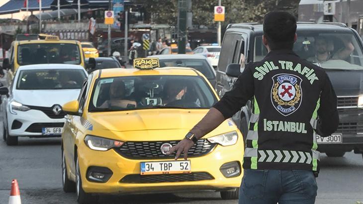 Eminönü’nde Emniyet’ten taksi denetimi