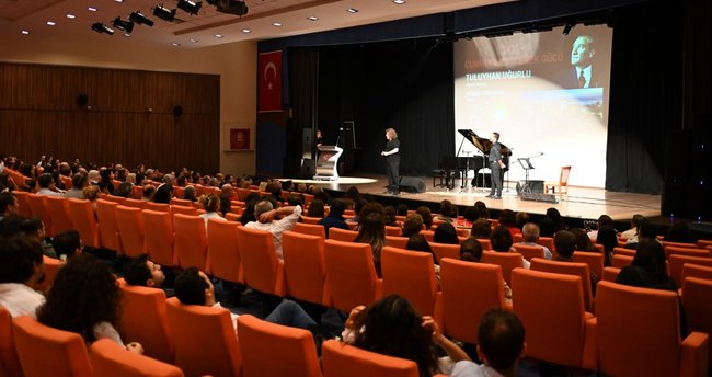 Erdemir, Cumhuriyetin 100’üncü yılını Tuluyhan Uğurlu konseri ile kutladı