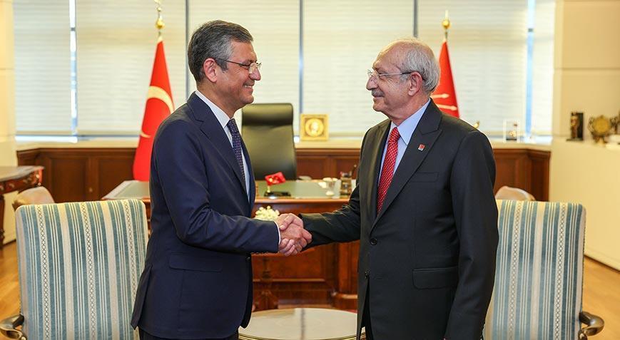 CHP’de Kılıçdaroğlu görevi Özgür Özel’e devretti