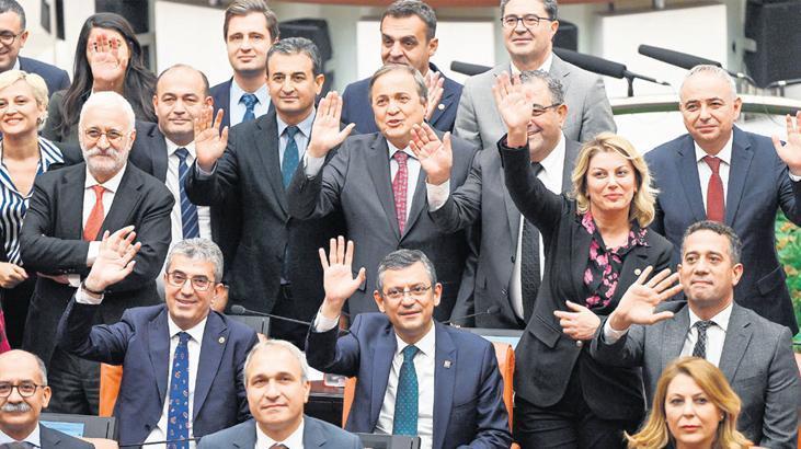 Özel, A Takımını belirliyor