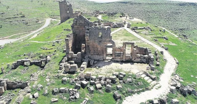 Zerzevan’da 1800 yıllık ameliyat aletleri bulundu