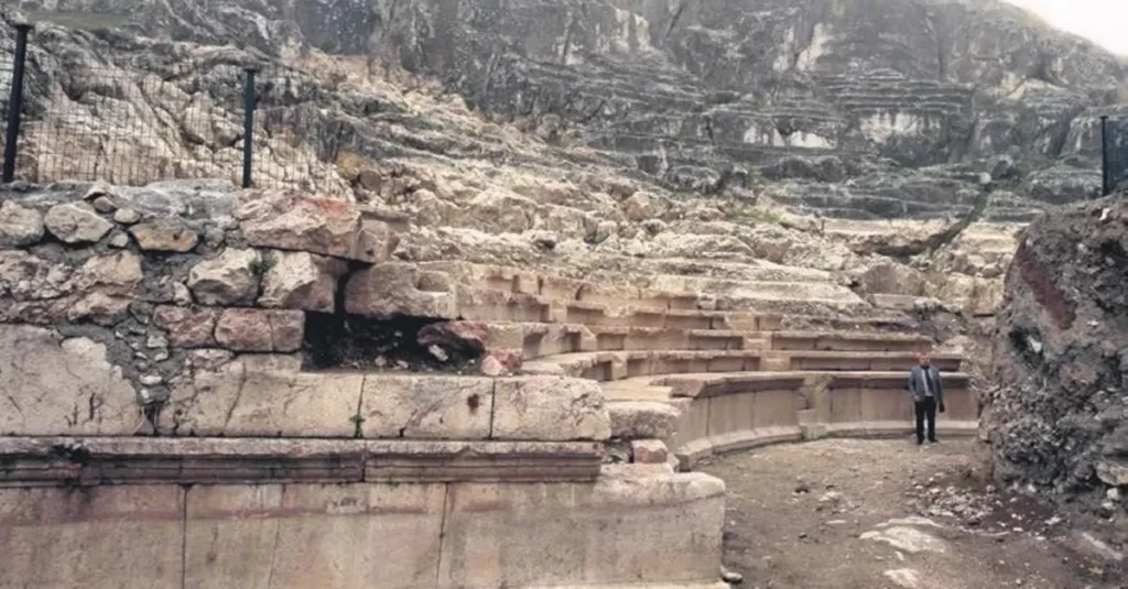 Tokat’ta Roma tiyatrosu bulundu