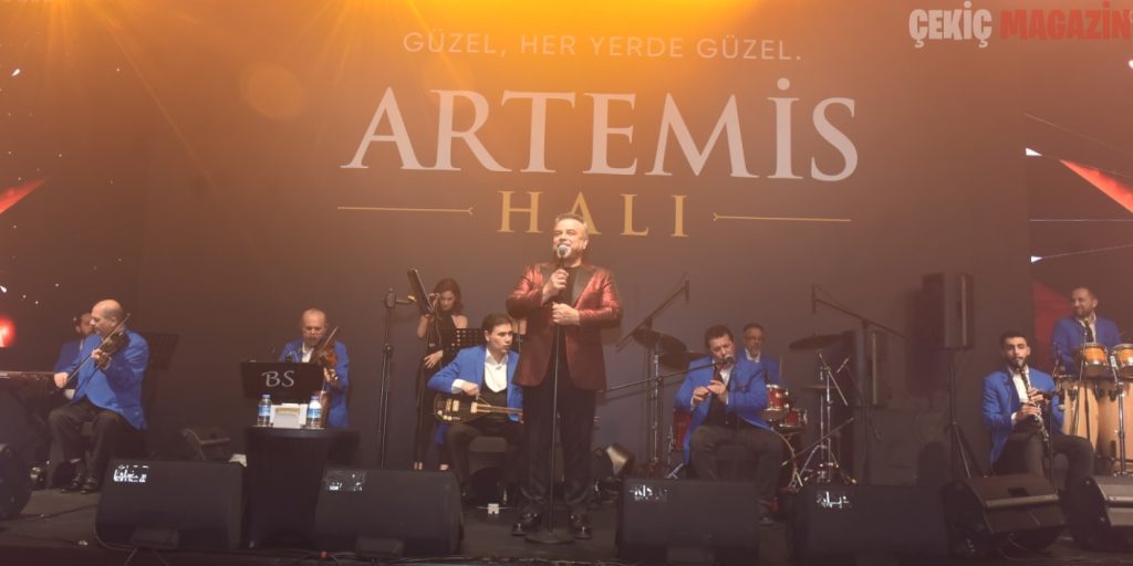 Bülent Serttaş Artemis Halı Bayi Toplantısında Sahne Aldı