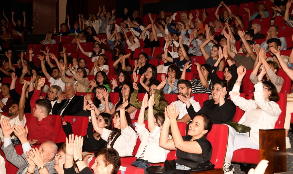 YEKÜV’ün gençleri 19 Mayıs Gençlik ve Spor Bayram’nı Bahar Şenliği’nde kutladılar.