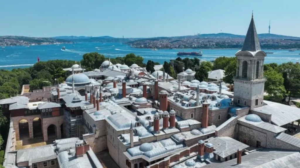 Topkapı Sarayı’nın cariyeler taşlığı, hamamı ile kuşhane mutfağı ilk kez ziyarete açıldı