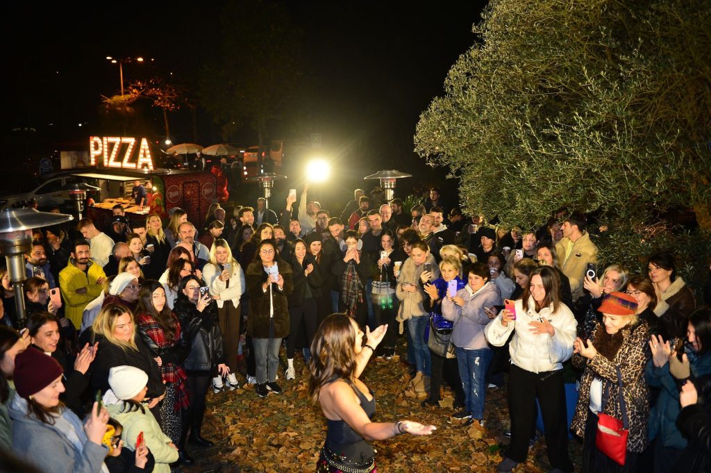 Acarkent Coliseum’da Sonbaharın Büyüsü ve Asena’nın Dans Şovu Buluştu