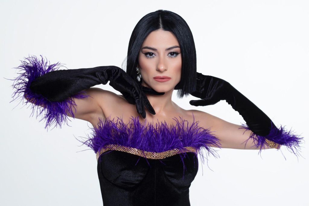 Sinem Senna’dan Bambaşka Bir Sezen Aksu Cover’ı