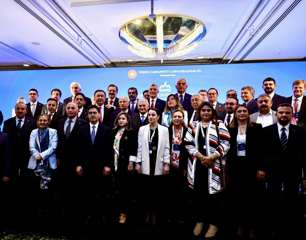 Ünlü gayrimenkul uzmanı Semih Sarıalioğlu’nun PEF 2025 yorumu “Çok şanslıyım”