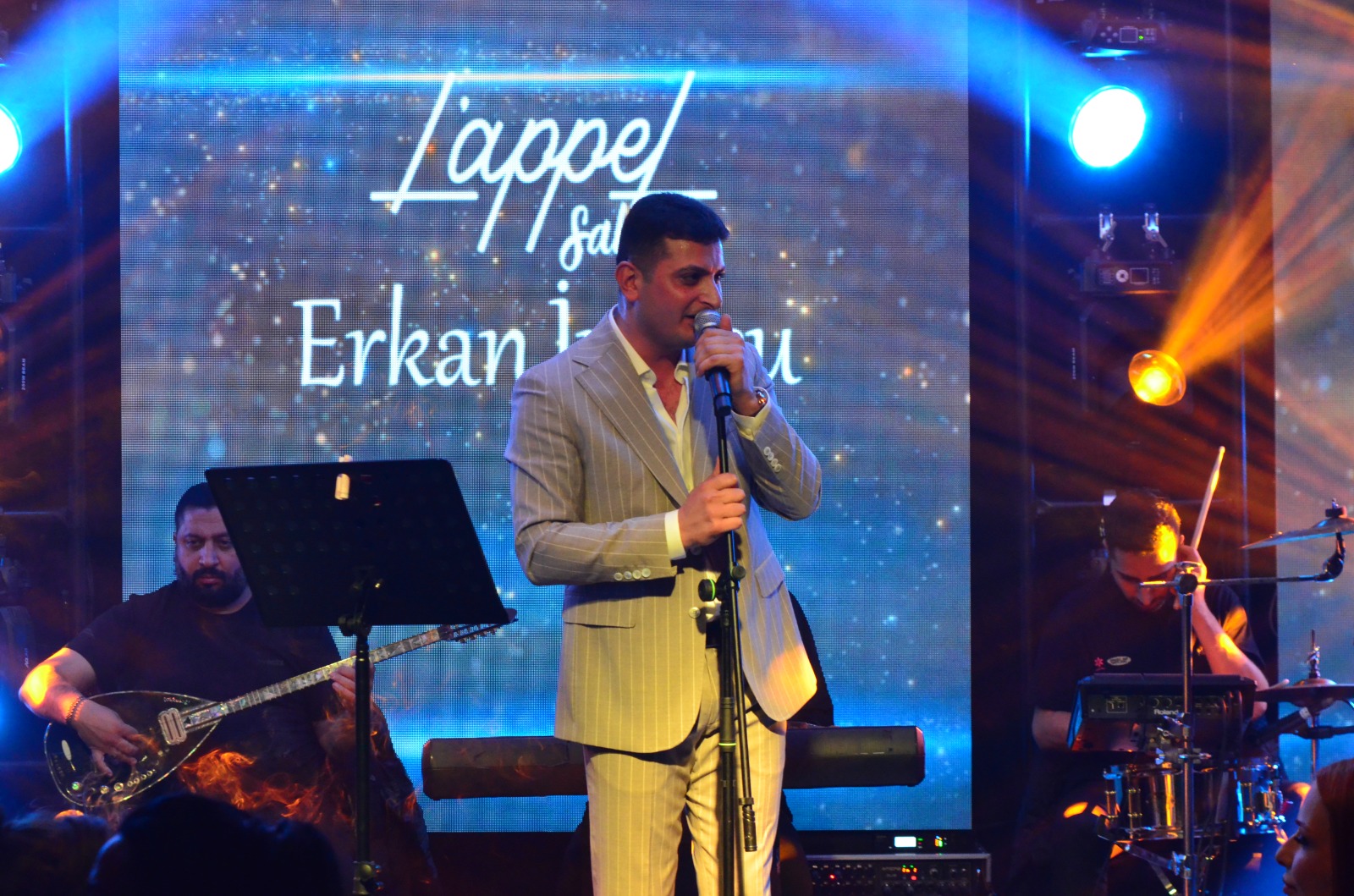 Erkan İncesu, Lapel Sahne’de Müzik Tutkusunu Taçlandırdı