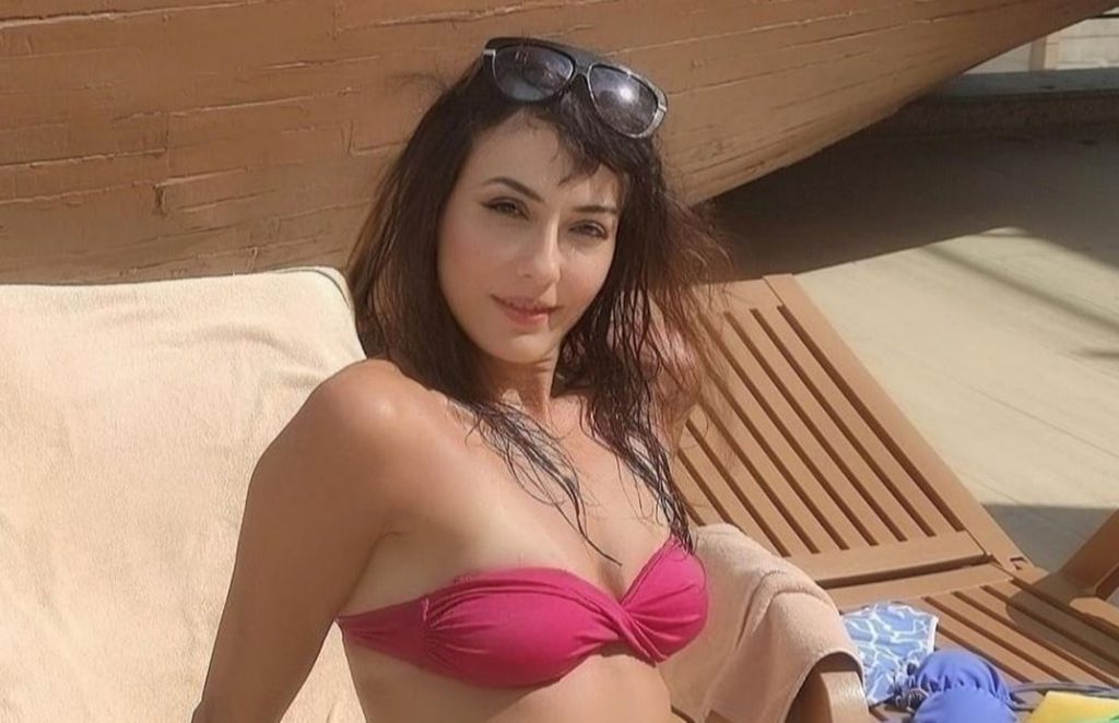 KULYAS 2 BİTTİ GÜL ARSLAN TATİL TURUNA ÇIKTI