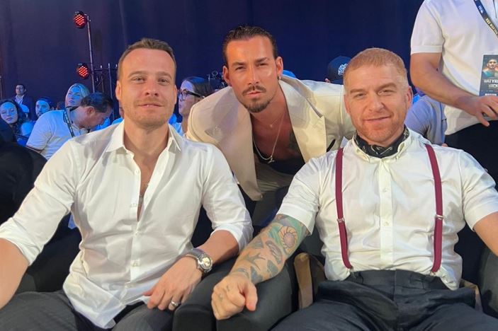 IBA PRO BOXING ÜNVAN MAÇLARINDA ÜNLÜLER GEÇİDİ.