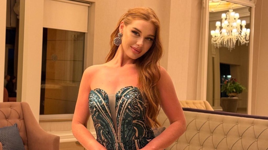 MODEL DÜNYASININ YENİ YÜZÜ: YULIA DENYSOVA