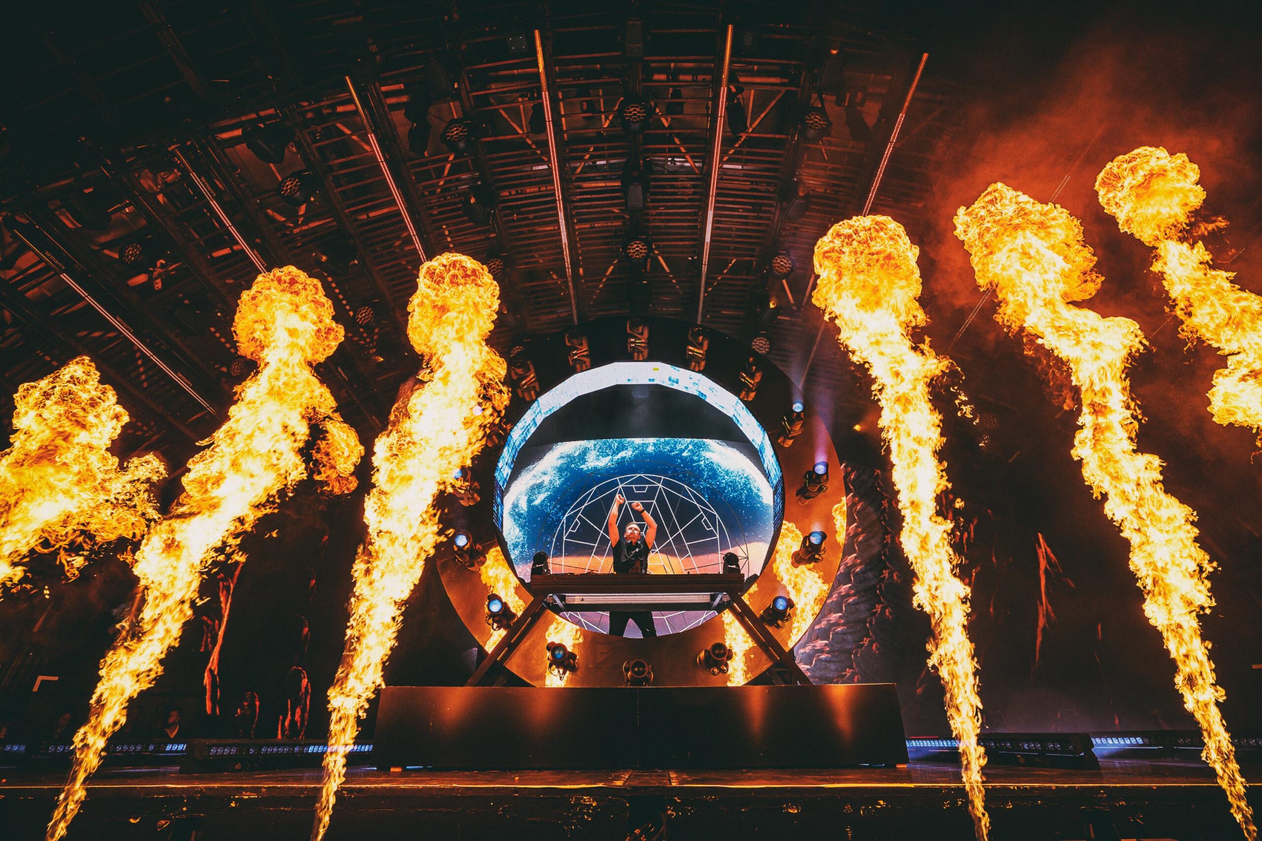Armin van Buuren İstanbul’a Geliyor: THE ORB ile 2025’in En Büyük Elektronik Müzik Konseri