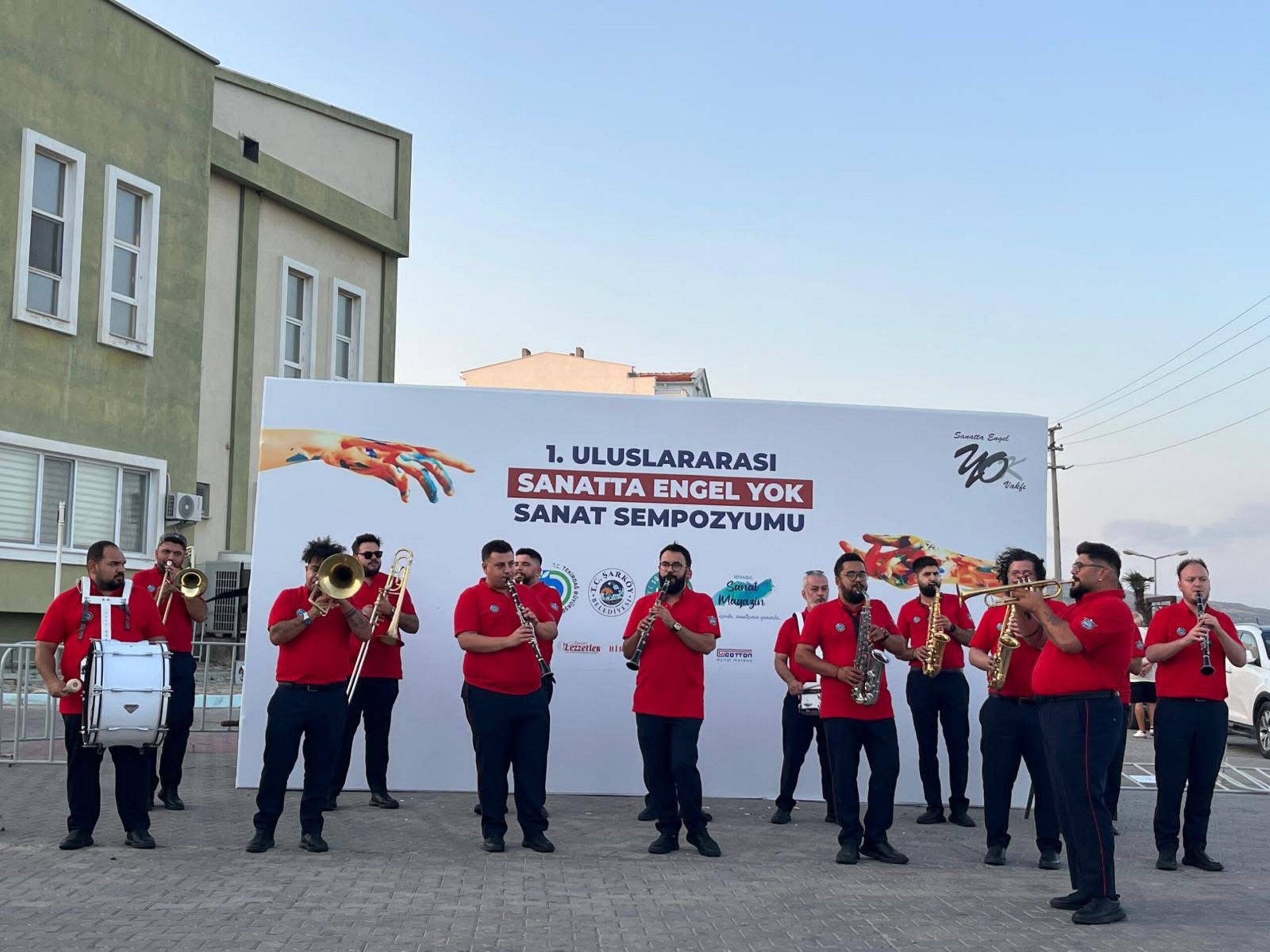 SANATTA ENGEL YOK VAKFI, İLK SEMPOZYUMUNU MÜREFTE’DE GERÇEKLEŞTİRDİ