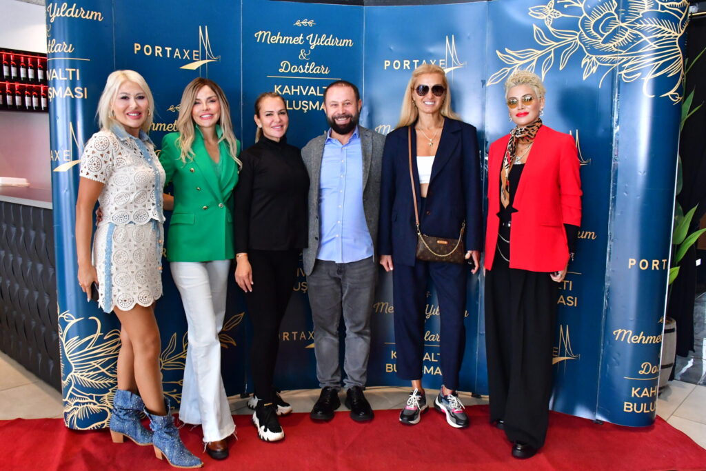 Mehmet Yıldırım’ın geleneksel hale gelen Yaza Elveda” kahvaltısı Portaxe’de gerçekleşti.