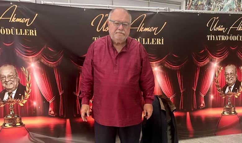 Ödül Töreninde Akbaşoğlu Rüzgarı: Hem Şarkılarıyla Büyüledi