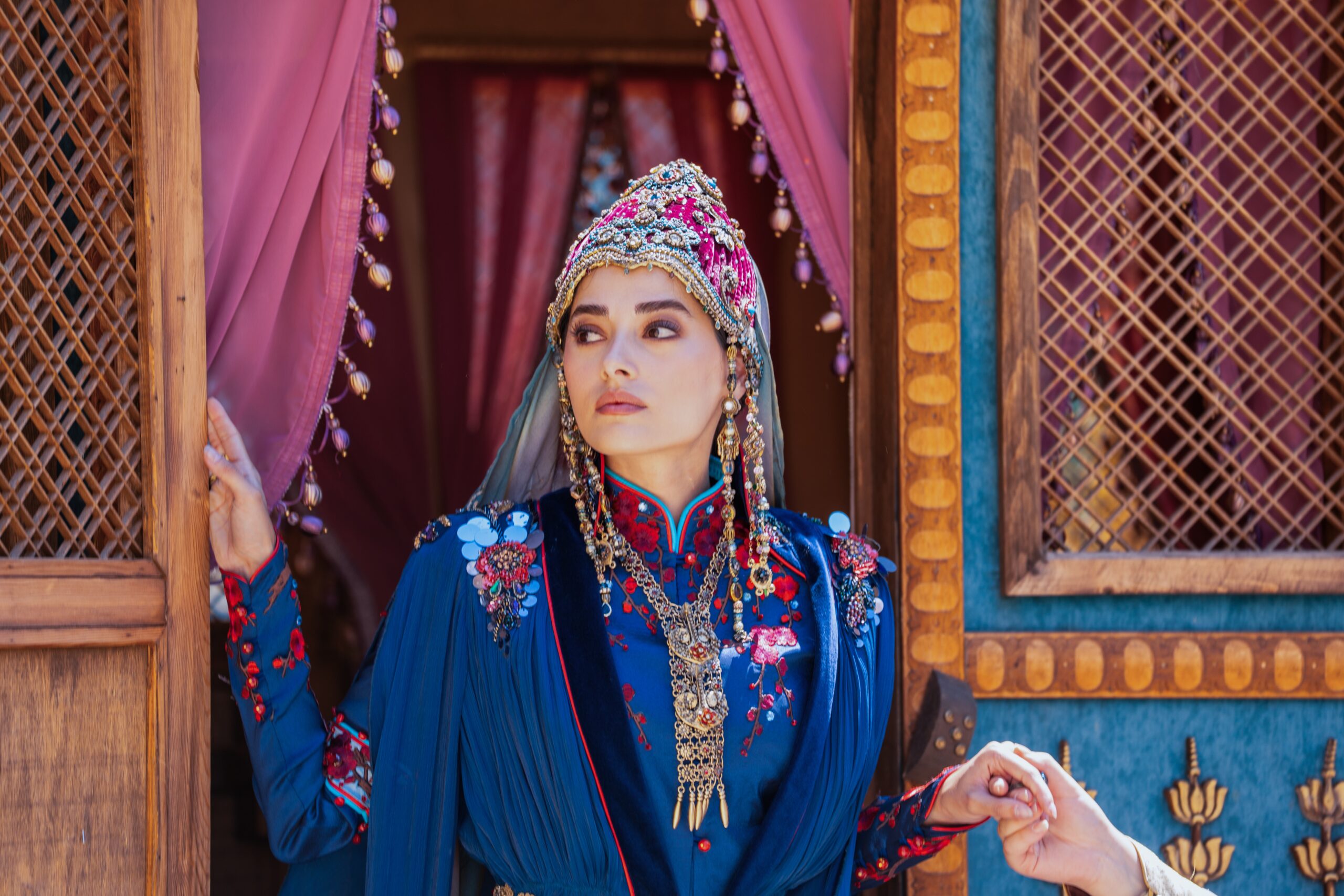 AŞK, HIRS VE SİYASETİN ORTASINDA SULTAN ALAEDDİN KEYKUBAT’IN TAHTA ÇIKIŞIYLA SELÇUKLU SARAYINDA DENGELER YENİDEN ŞEKİLLENECEK!